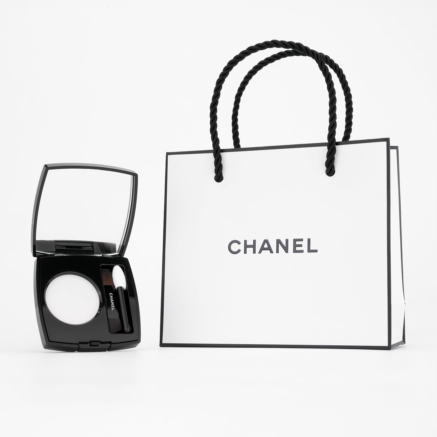 Amazon.co.jp: 【国内正規品】CHANEL シャネル オンブル エサンシエル